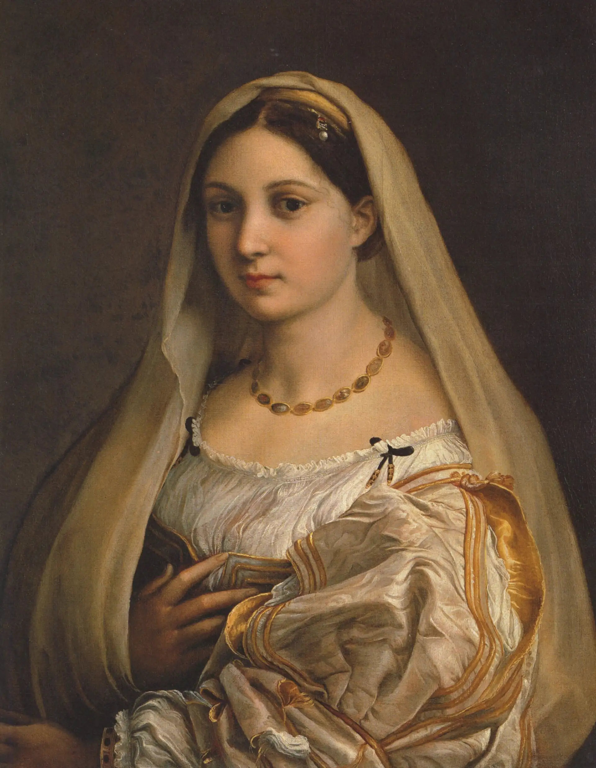 La Velata di Raffaello, ritratto di donna con abito di seta bianca e velo